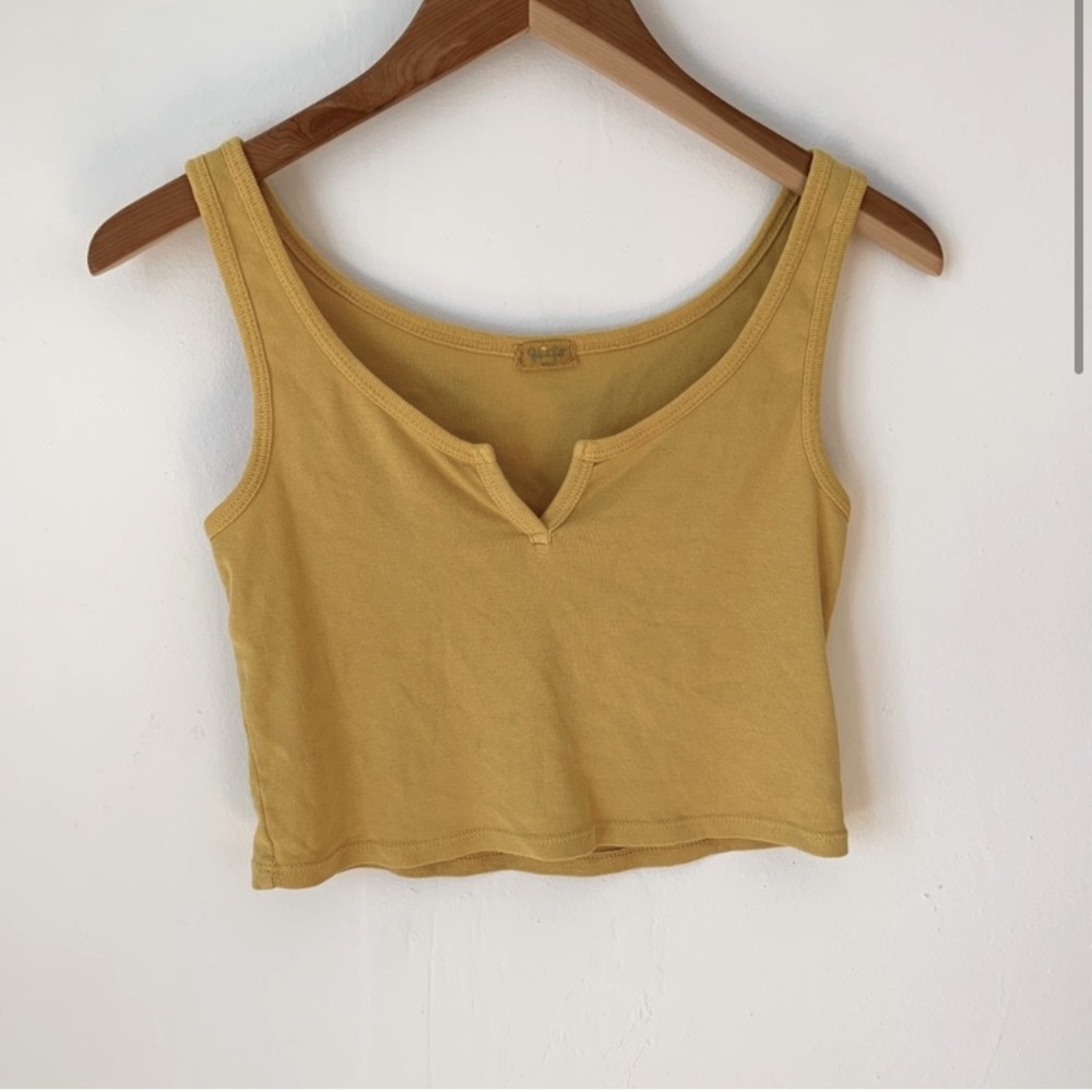 BRANDY MELVILLE Crop Tank